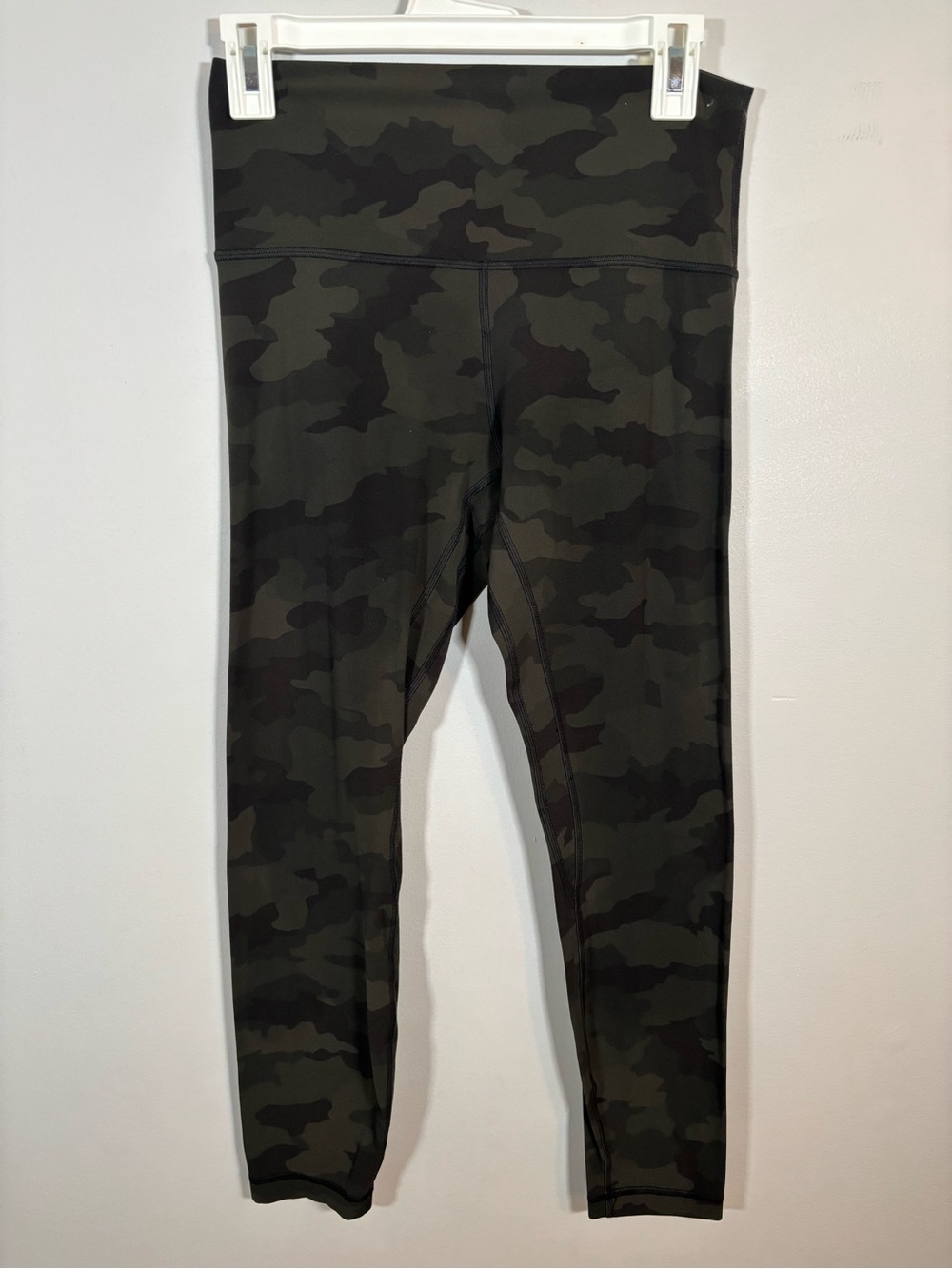 Lululemon Wunder Under Camo Leggings Size 8 Green Black High Rise 25”